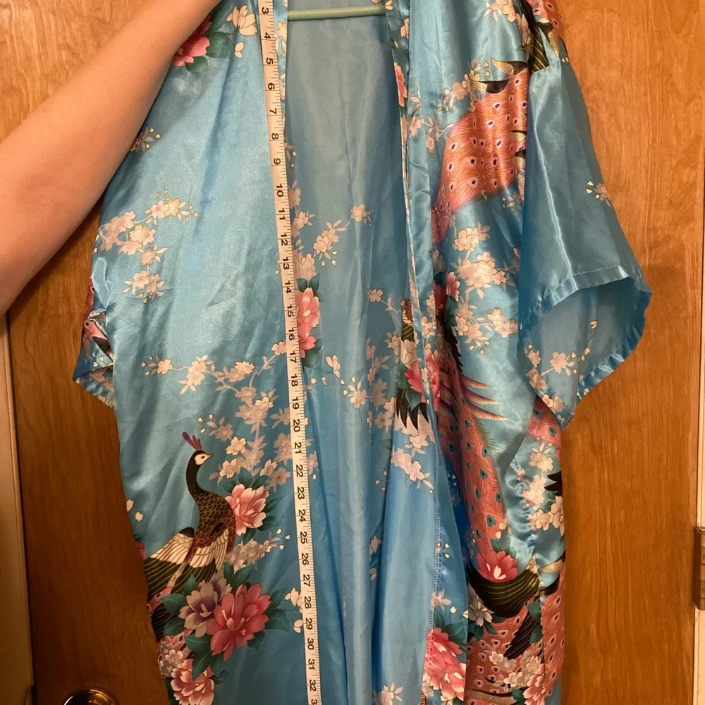 Silky Robe - Picture 6 of 6
